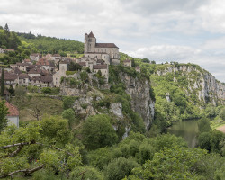 Saint-Cirq-Lapopie. Saint-Cirq-Lapopie.