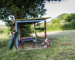Feel welcome. You often see shelters, sometimes with water, coffee... Feel welcome. You often see shelters, sometimes with water, coffee...