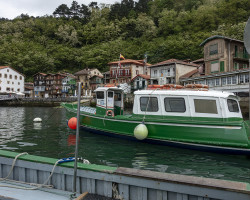 Boat over Ría de Pasaia. Boat over Ría de Pasaia.