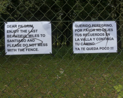 "Don't mess with the fence" :) 20190610-DSC7069