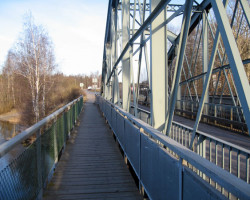 Not a so nice nice bridge, but it's the first. It will be many of them. Not a so nice nice bridge, but it's the first. It will be many of them.